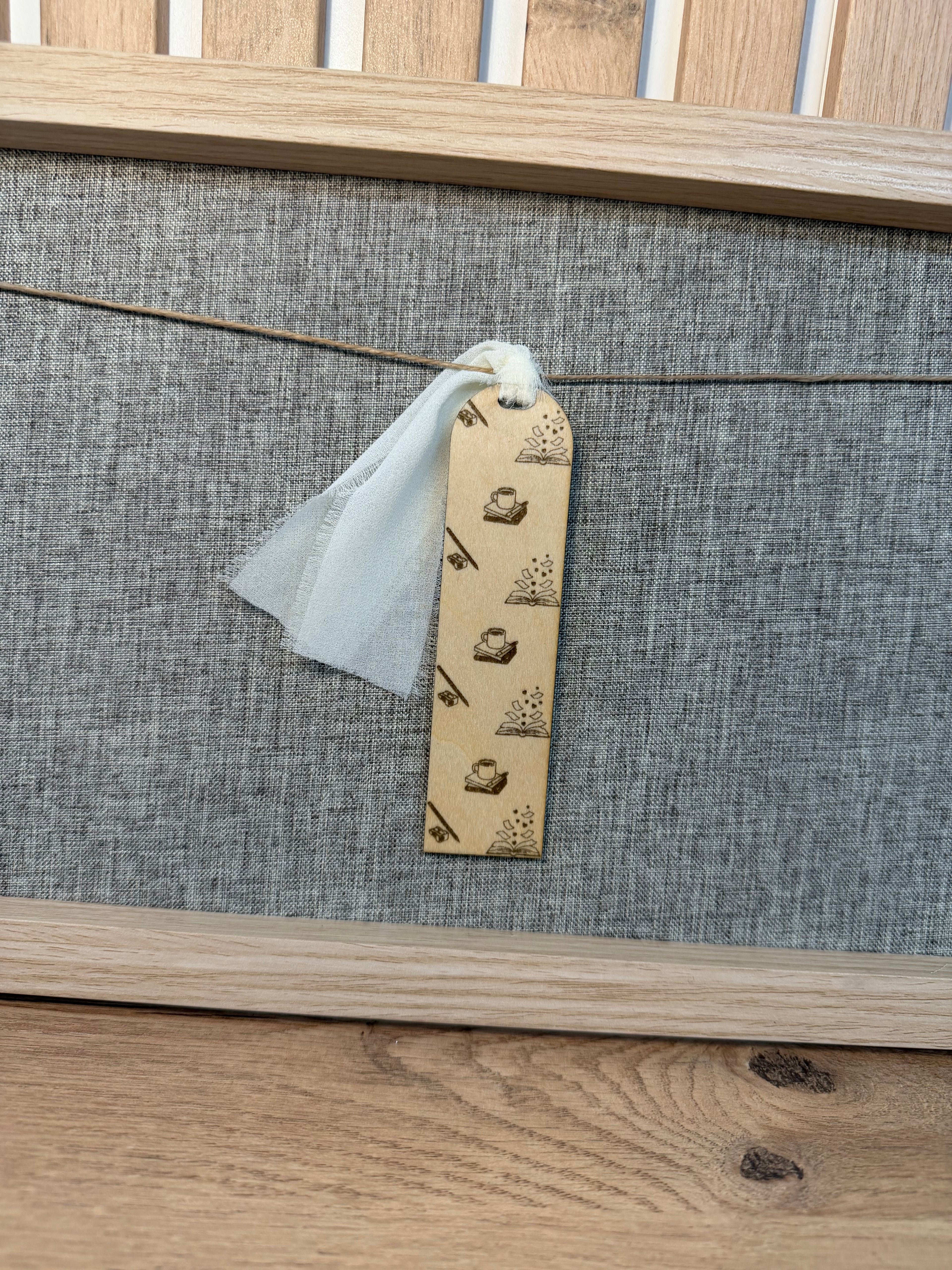 Marque-page en bois personnalisable
