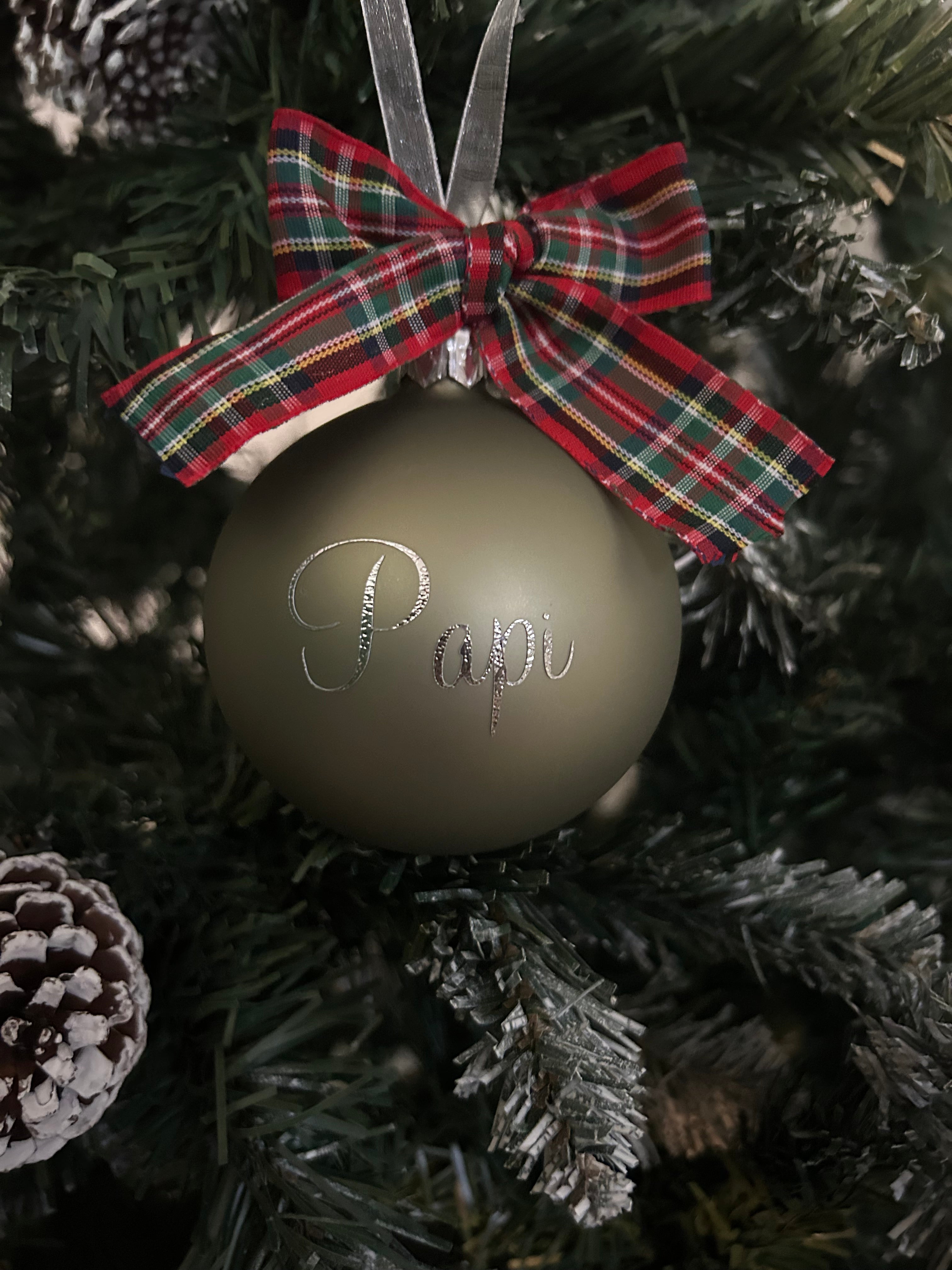 Boule de noël verte 8cm